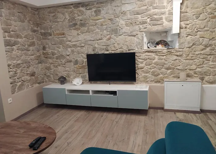 Apartment Dvor