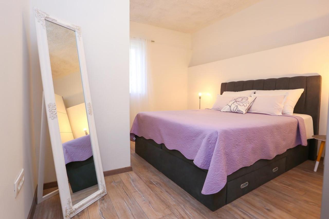 Dvor Apartman *